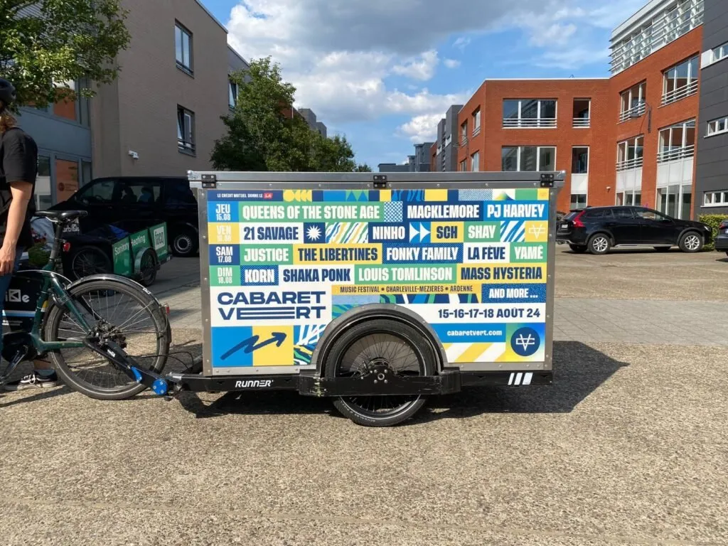 Campagne de vélos publicitaires LCDG pour Cabaret Vert